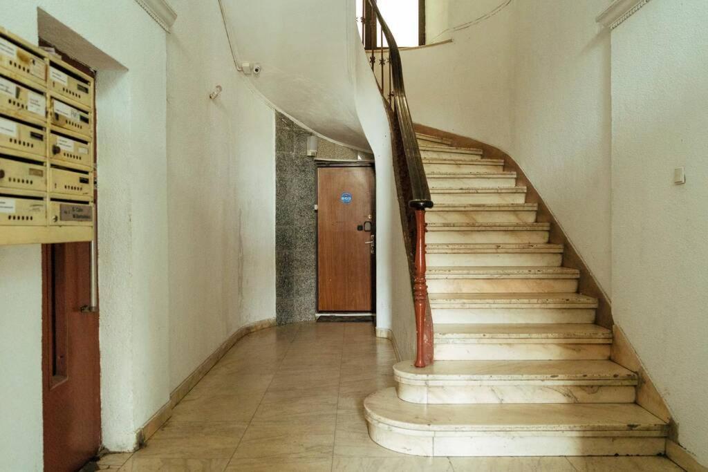 Studio With Private Terrace Next To Cismigiu 부쿠레슈티 외부 사진