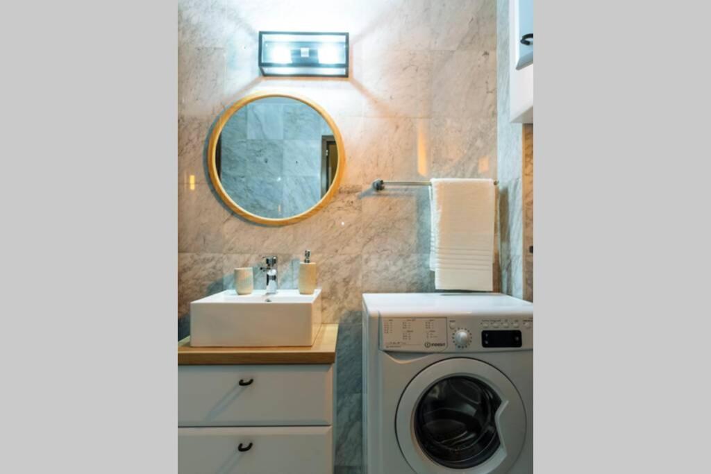 Studio With Private Terrace Next To Cismigiu 부쿠레슈티 외부 사진